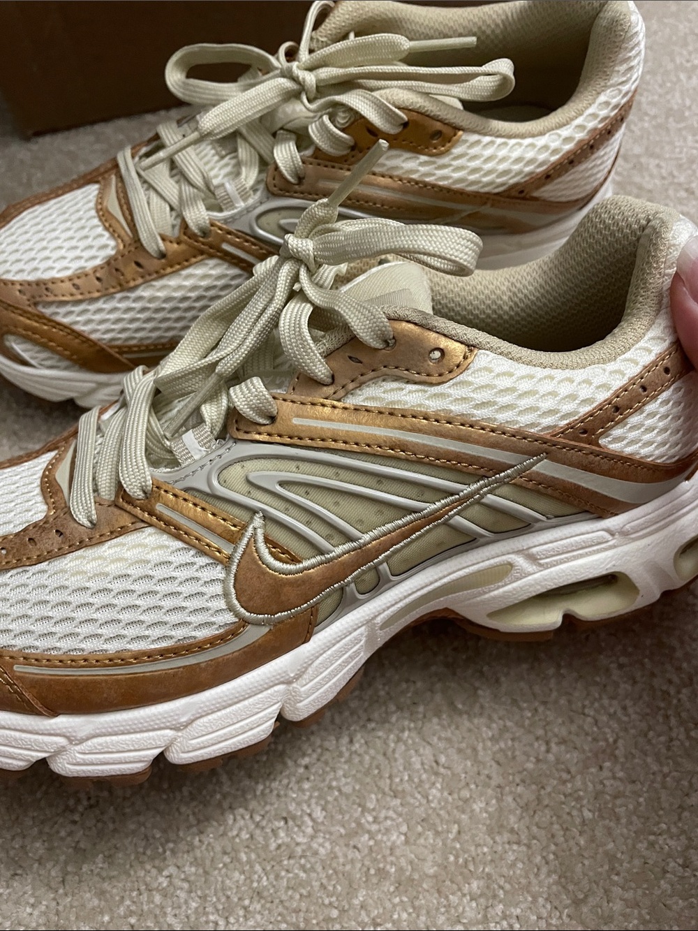 Women's Nike Air Max Moto 2K Casual Women's Shoes Size 7 NEW NWT - Picture 9 of 10